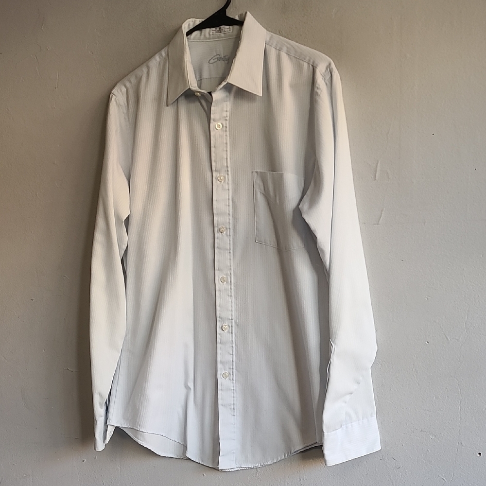 Men's medium vintage long sleeve button down shirt light blue textured stripes